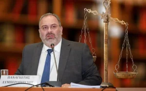 Τέλος σε μια στρέβλωση δεκαετιών: Τι αλλάζει στις άδειες των διευθυντικών στελεχών με τον νέο εργασιακό νόμο