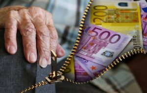 Επικουρικές: Κόκκινη κάρτα στις αυξήσεις – Ποιοι χάνουν, ποιοι πληρώνονται τον Σεπτέμβριο