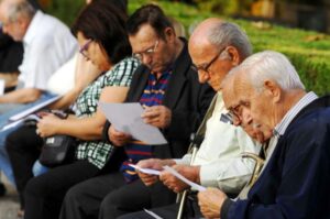 Συντάξεις: Ο απόλυτος οδηγός για ασφαλισμένους σε 33 ταμεία στο Eleftherostypos.gr – Τα νέα όρια ηλικίας και τα ποσά [αναλυτικοί πίνακες και παραδείγματα]