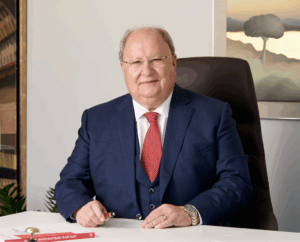 Αλήθειες και ψέματα για το 13ωρο – Τι αλλάζει στην πράξη για εργαζόμενους και εργοδότες