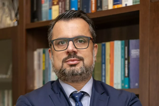 10 + 1 αλλαγές σε συντάξεις, εισφορές και φόρους φέρνει το 2026