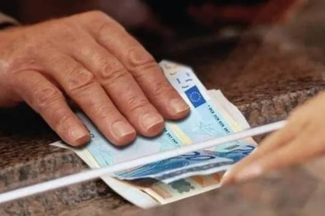 Συντάξεις: Αυτά είναι τα 4 μέτρα που εξετάζει η κυβέρνηση – Τι ισχύει για το 250αρι