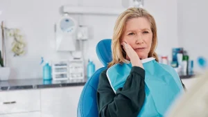 1 στους 5 Έλληνες δεν αναζητά θεραπεία λόγω κόστους – «Πολυτέλεια» η οδοντιατρική φροντίδα