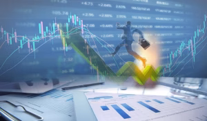 Ελληνική οικονομία: «Καμπανάκι» της ΤτΕ για την επενδυτική θέση της Ελλάδας