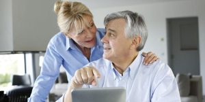 Συντάξεις: Αυξήσεις κατά 2,6% τουλάχιστον το 2027 [πίνακες]