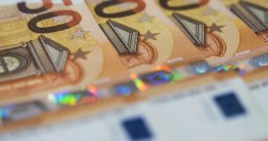 400 ευρώ σε 2,2 εκατ. δικαιούχους: Ποιοι συνταξιούχοι μπαίνουν στη νέα ενίσχυση και πότε πληρώνονται